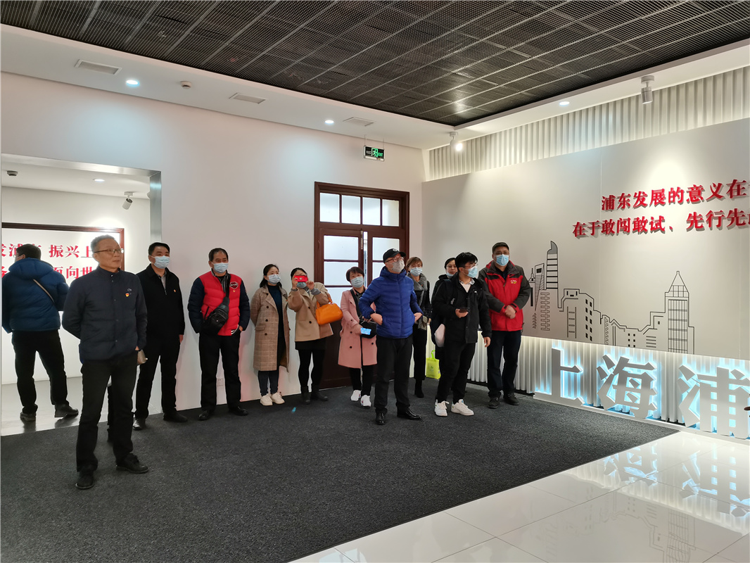 参观6.jpg 参观6.jpg