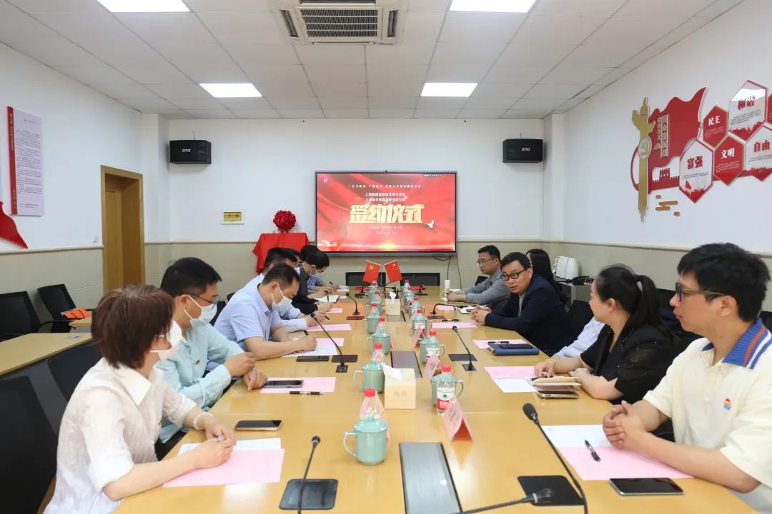 d8cdfe5f0807df80705de85fa353e4db.jpg