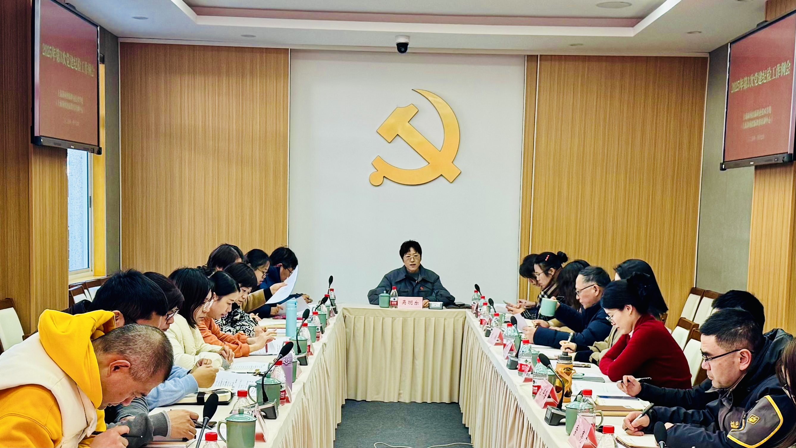 裁剪调色.jpg 裁剪调色.jpg