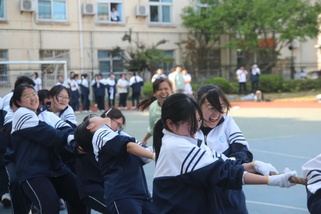 d9881a776597093fa30cab69d9757c3c.jpg